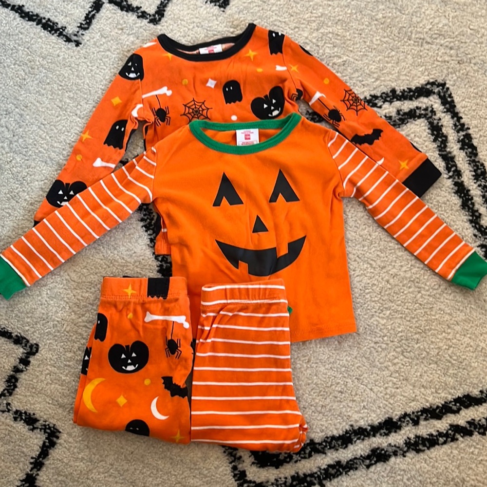 Two sets - Halloween Pajamas 🎃